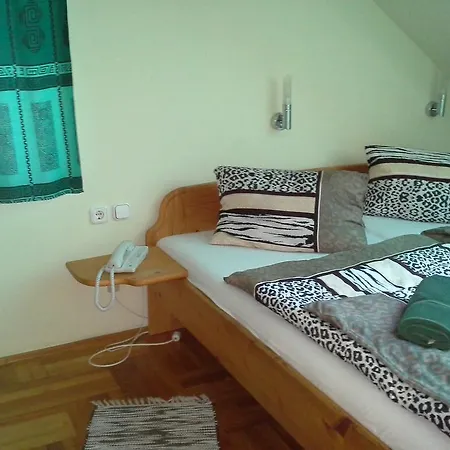 מלון Korona Szallo *