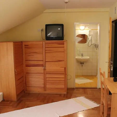 Korona Szallo מלון נג'קניז'ה