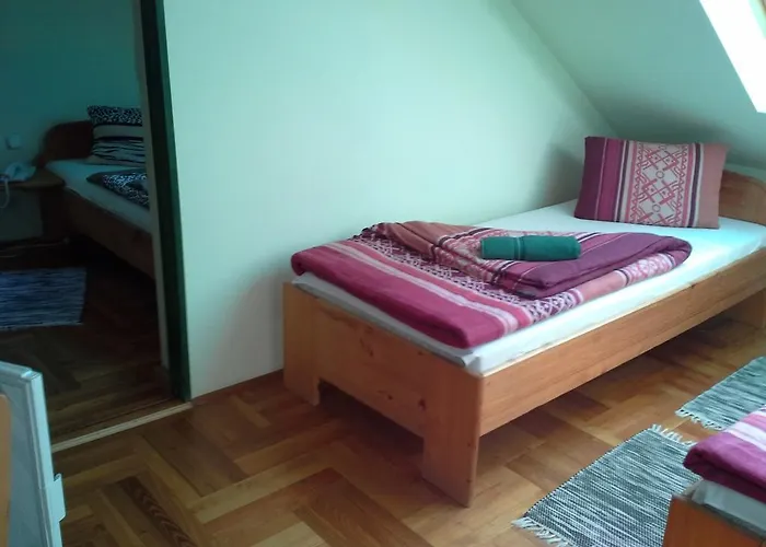 Отель Korona Szallo