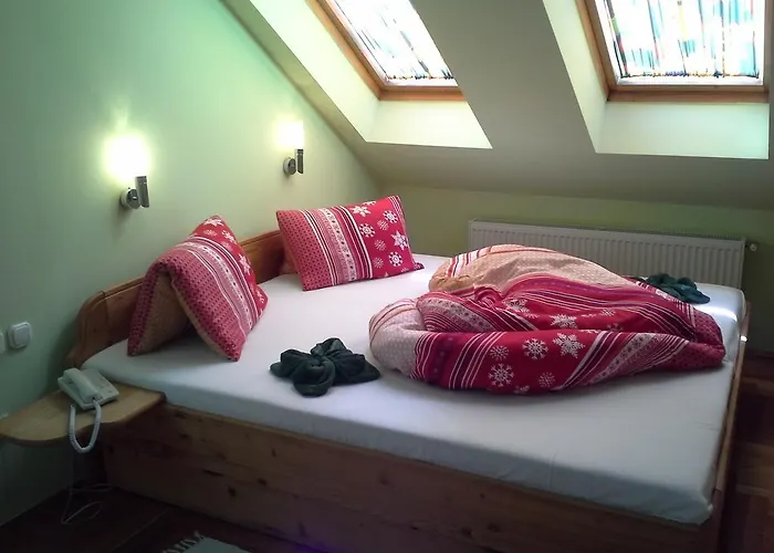 Korona Szallo Надьканижа