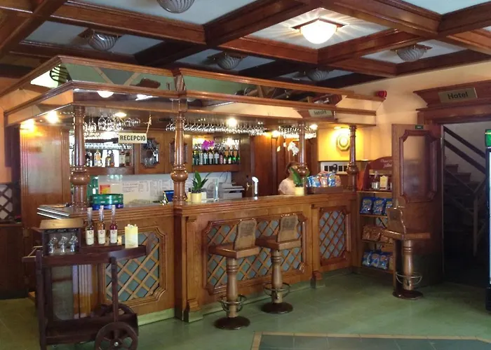 Korona Szallo Hotel *